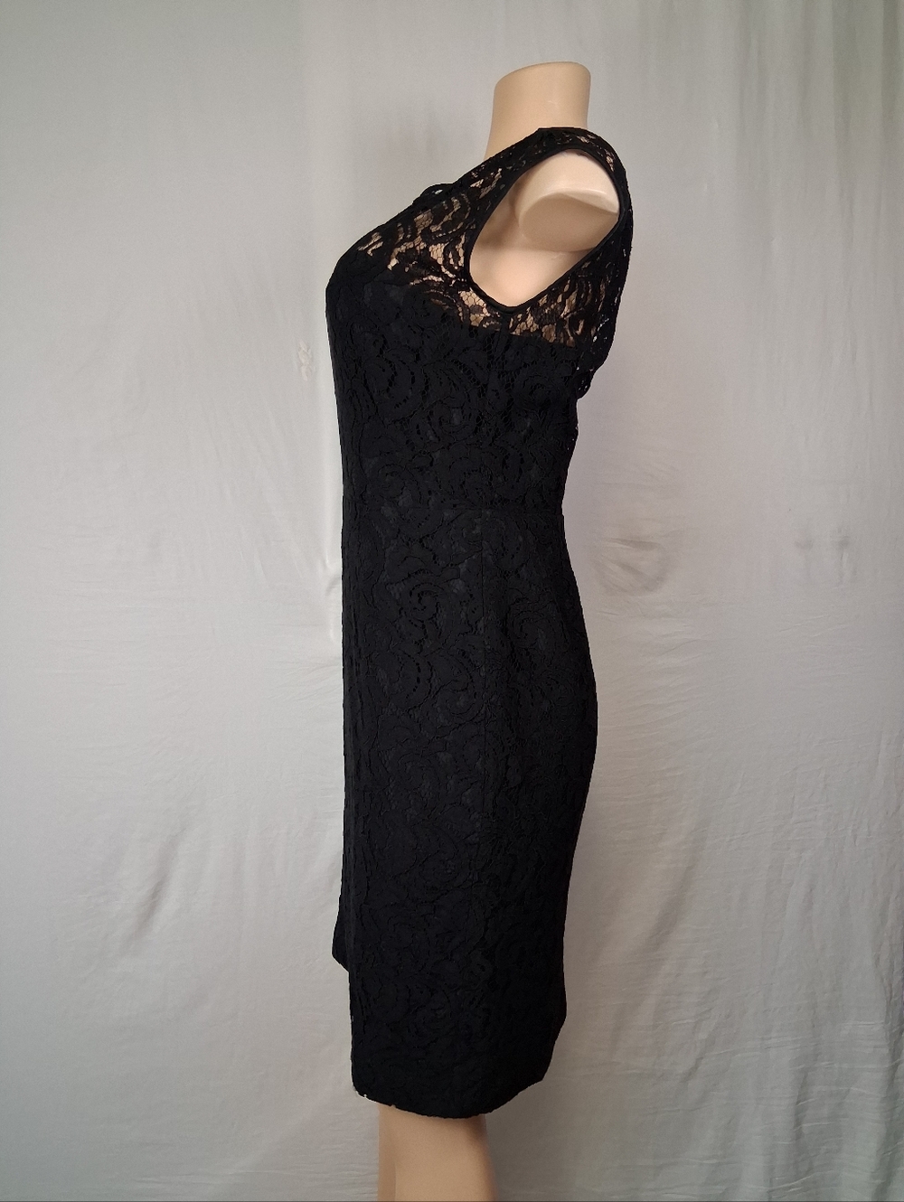 Banana Republic Black Lace Midi Dress with Cap Sleeves Size 6 Petite - Picture 5 of 17